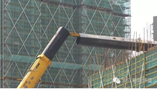 五一假期，杭州一工地的起重機(jī)吊機(jī)倒塌，造成1人重傷，3人輕傷
